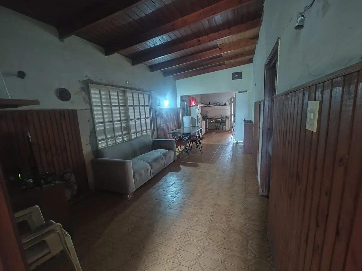 CASA  3 DORMITORIOS EN VENTA  EN LA PLATA foto 5