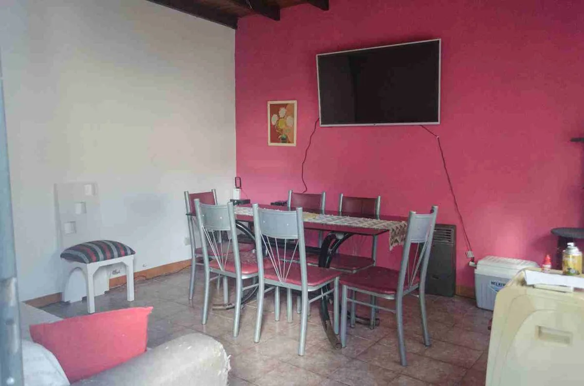 OPORTUNIDAD! 2 propiedades, mismo lote. foto 2