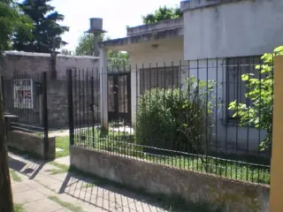Casa americana - San Miguel - NO ES APTA CREDITO foto 3