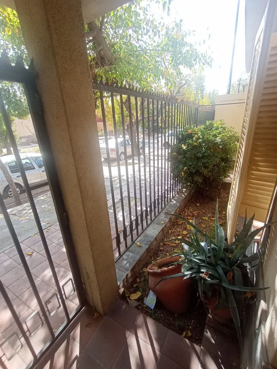 Vende casa calle Cobos Dorrego 3 hab cochera patio foto 5