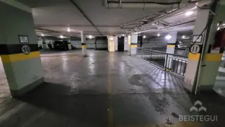 Cochera céntrica, en edificio Miralejos 2 foto 2
