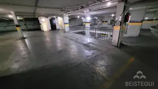 Cochera céntrica, en edificio Miralejos 2 foto 3