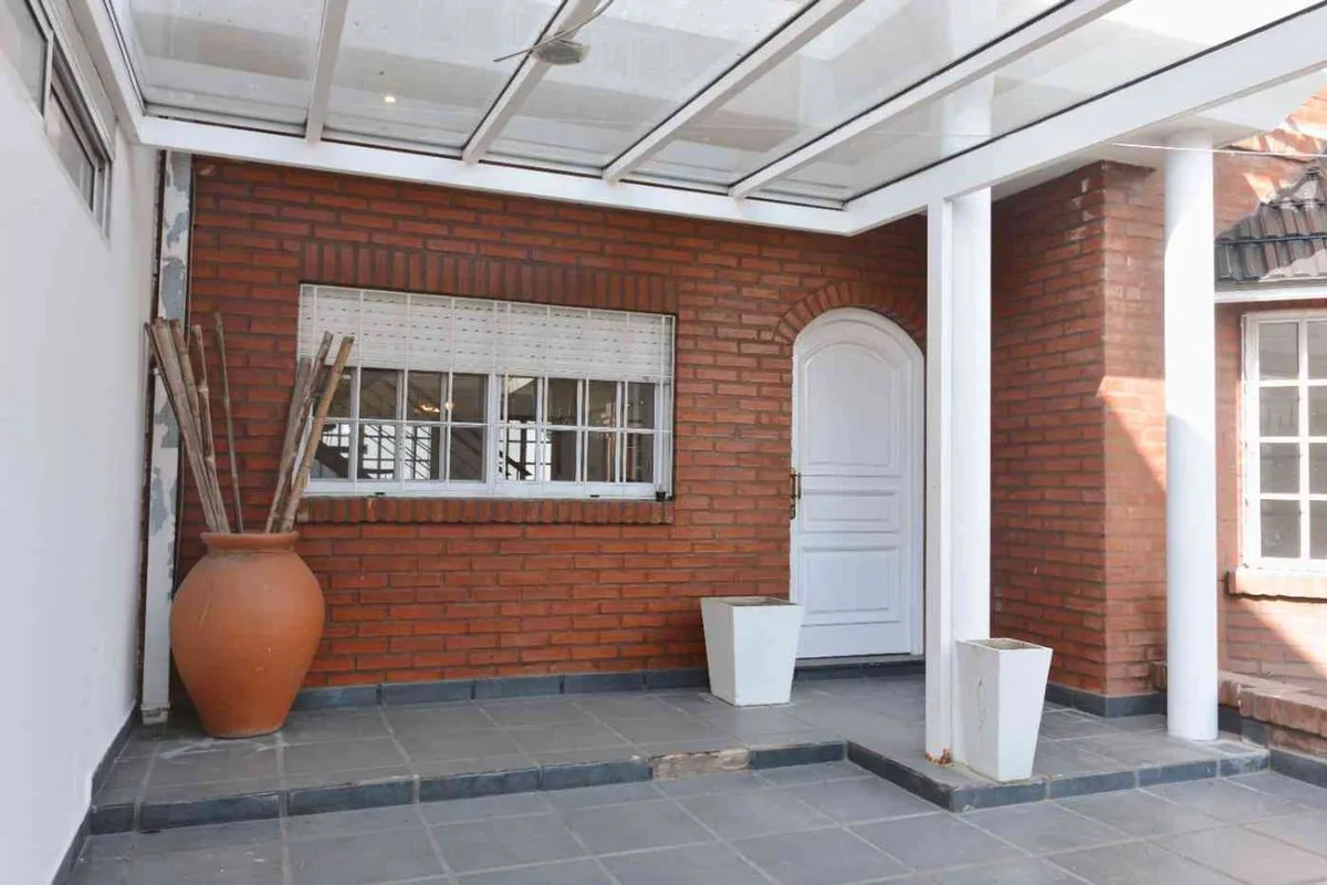 Venta PH tipo casa 4 ambiente Valentín Alsina. foto 4