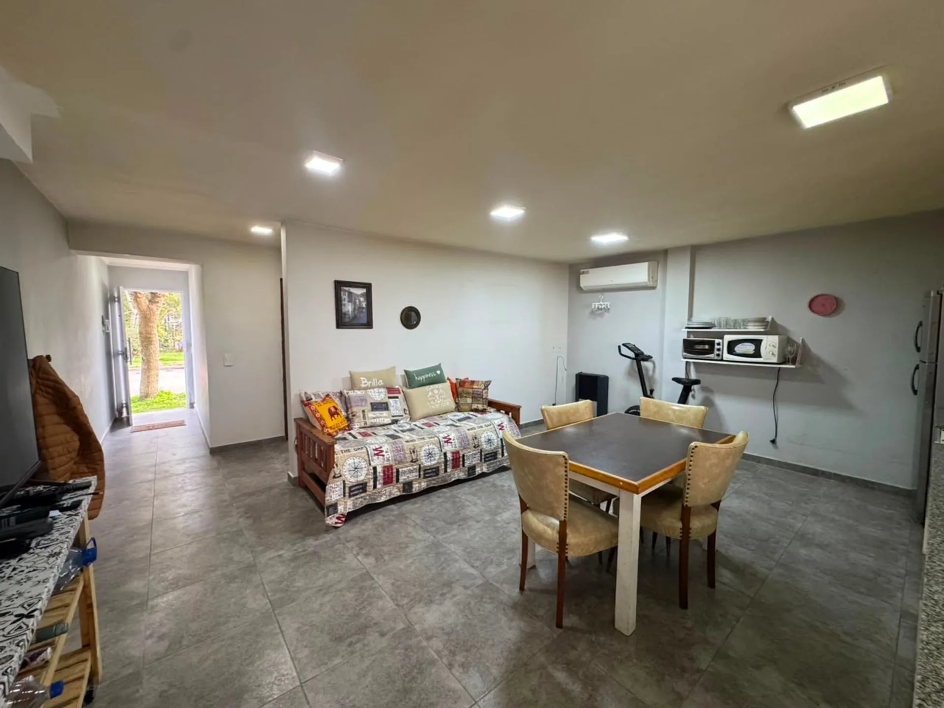 Departamento en Pinamar en Venta con Patio foto 5