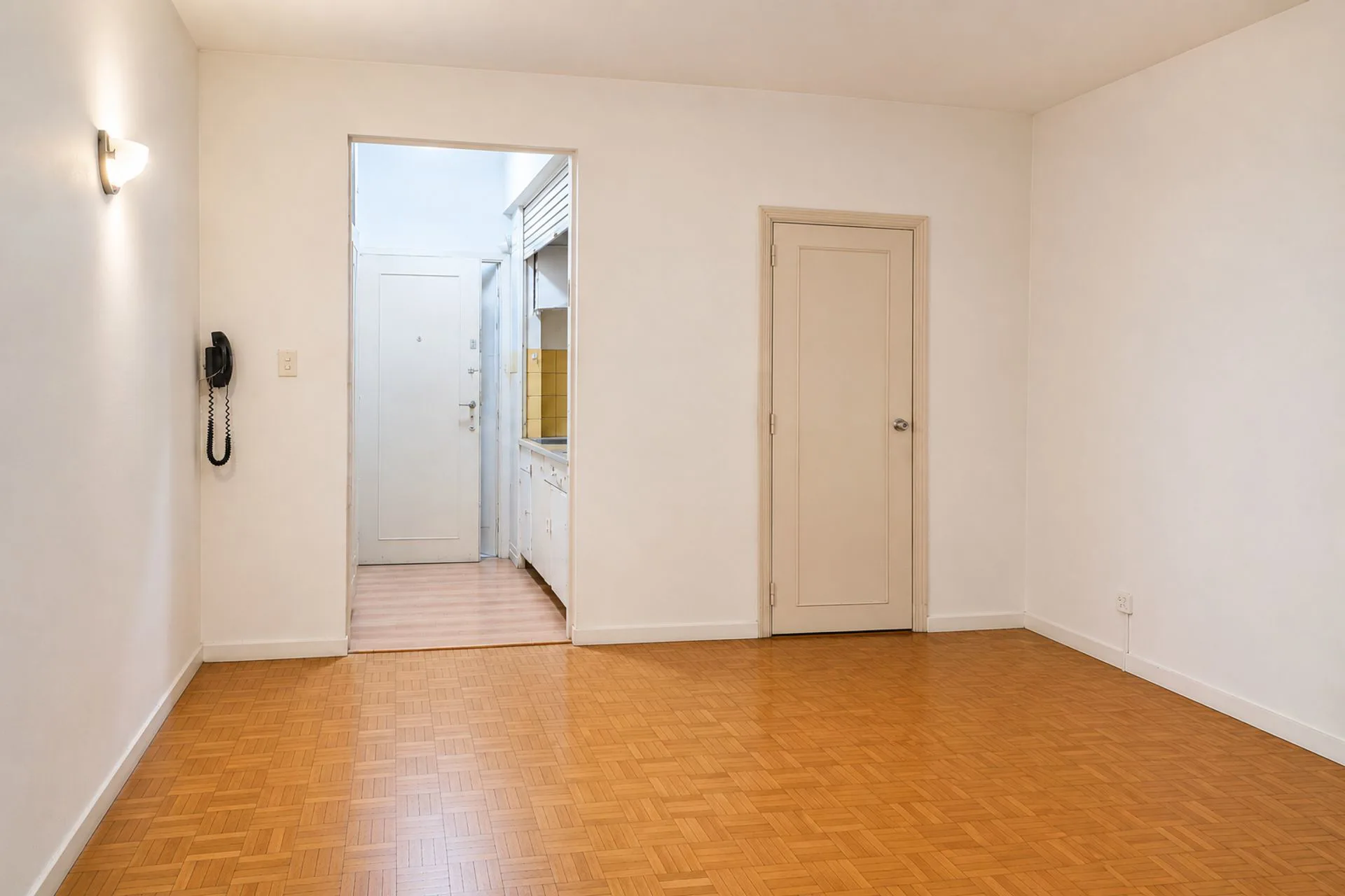 Venta Monoambiente  Recoleta a refaccionar foto 3
