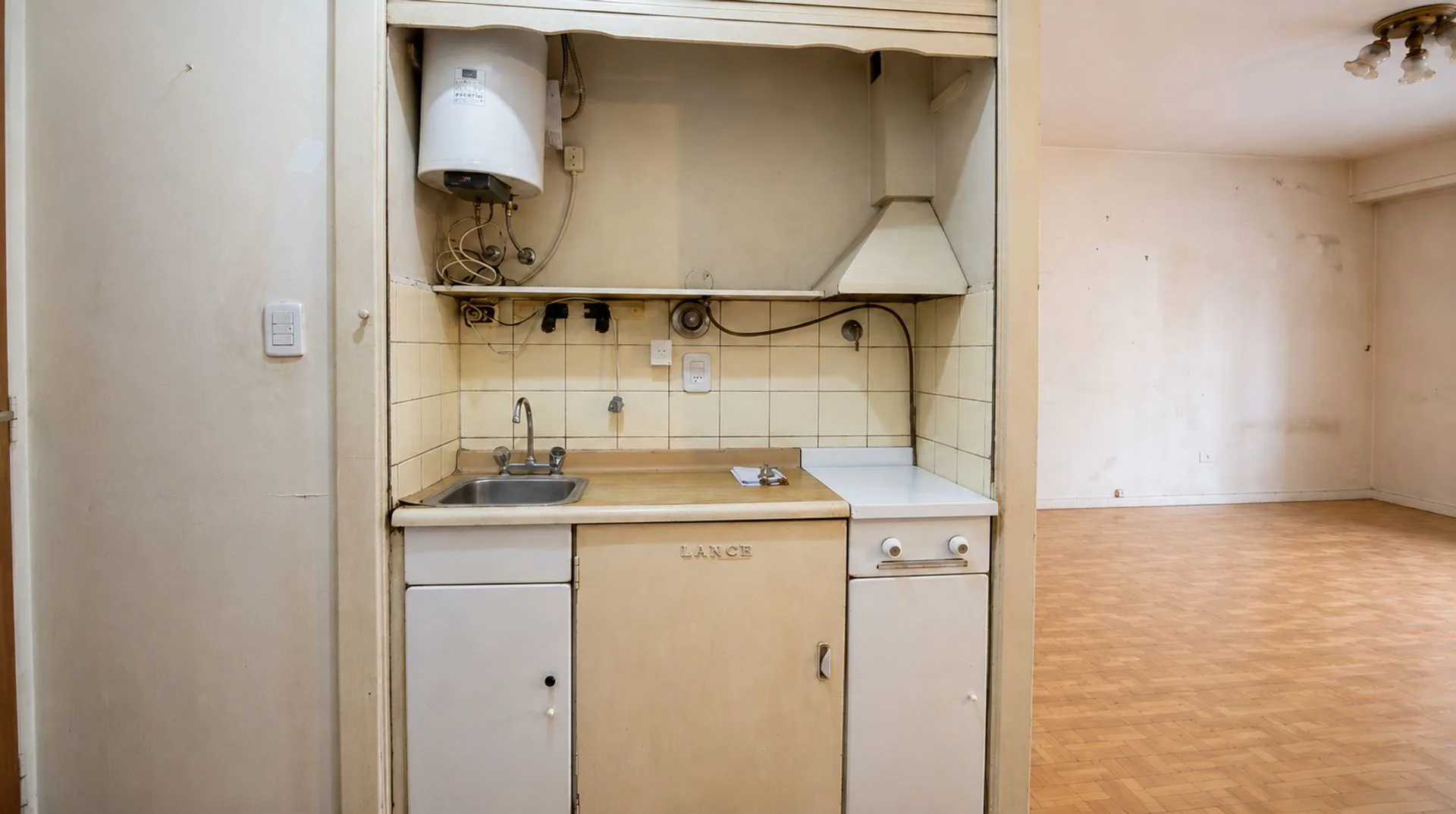 Venta Monoambiente  Recoleta a refaccionar foto 4