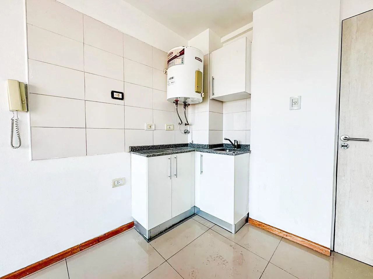 Departamento de 1 dormitorio en venta - Av. Francia 1500, Nuestra Señora de Lourdes foto 3