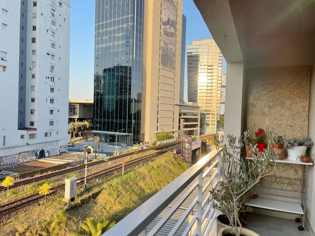 2 ambientes con balcón orientado al Norte. Apto Profesional. Apto Crédito. foto 2