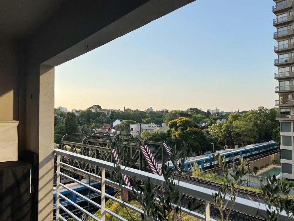 2 ambientes con balcón orientado al Norte. Apto Profesional. Apto Crédito. foto 3