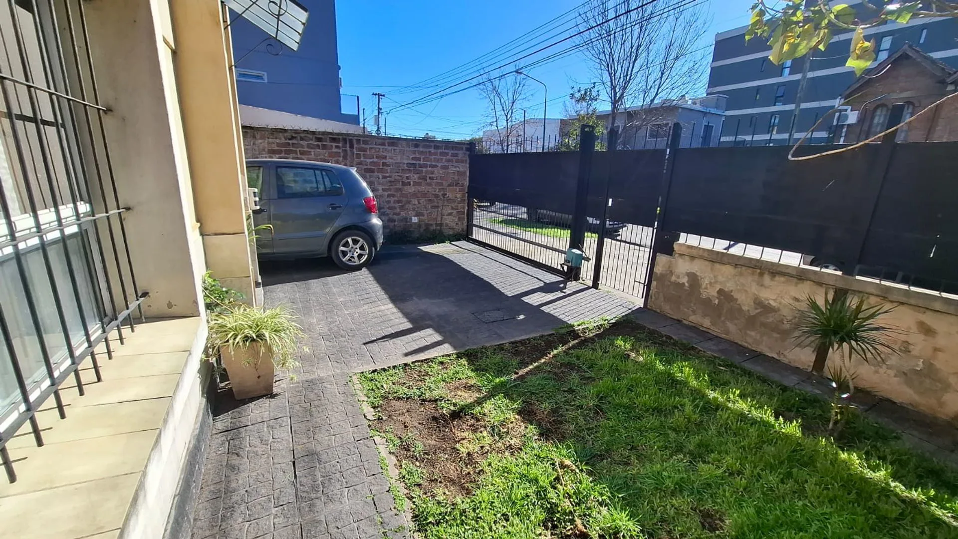 VENTA CASA 4 AMBIENTES  ITUZAINGÓ foto 2