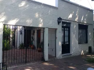 CASA DE 5 AMBIENTES CON QUINCHO Y PILETA Y LOCAL AL FRENTE . BECCAR SAN ISIDRO , BRASIL 700 foto 1