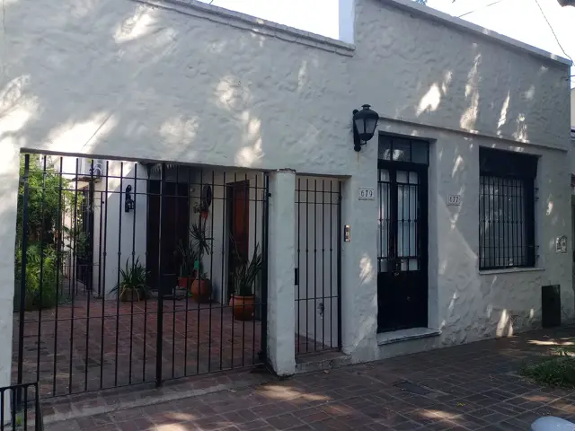 CASA DE 5 AMBIENTES CON QUINCHO Y PILETA Y LOCAL AL FRENTE . BECCAR SAN ISIDRO , BRASIL 700