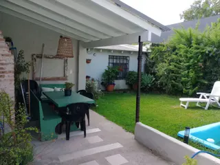 CASA DE 5 AMBIENTES CON QUINCHO Y PILETA Y LOCAL AL FRENTE . BECCAR SAN ISIDRO , BRASIL 700 foto 3