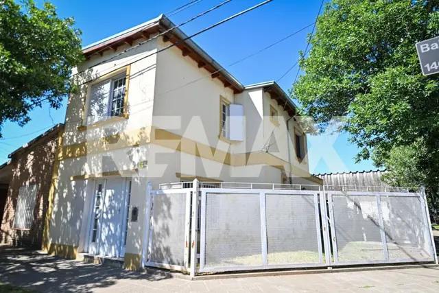 CASA 3 DORMITORIOS BARRIO NORTE