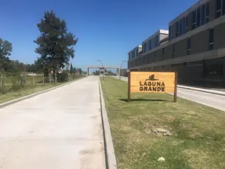 EXCELENTE LOTE A LA LAGUNA , B° LAGUNA GRANDE foto 1