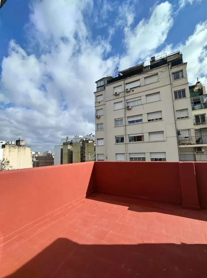 Se vende un departarmento de 3 ambientes, luminoso con balcón aterrazado APTO CREDITO - Congreso foto 5