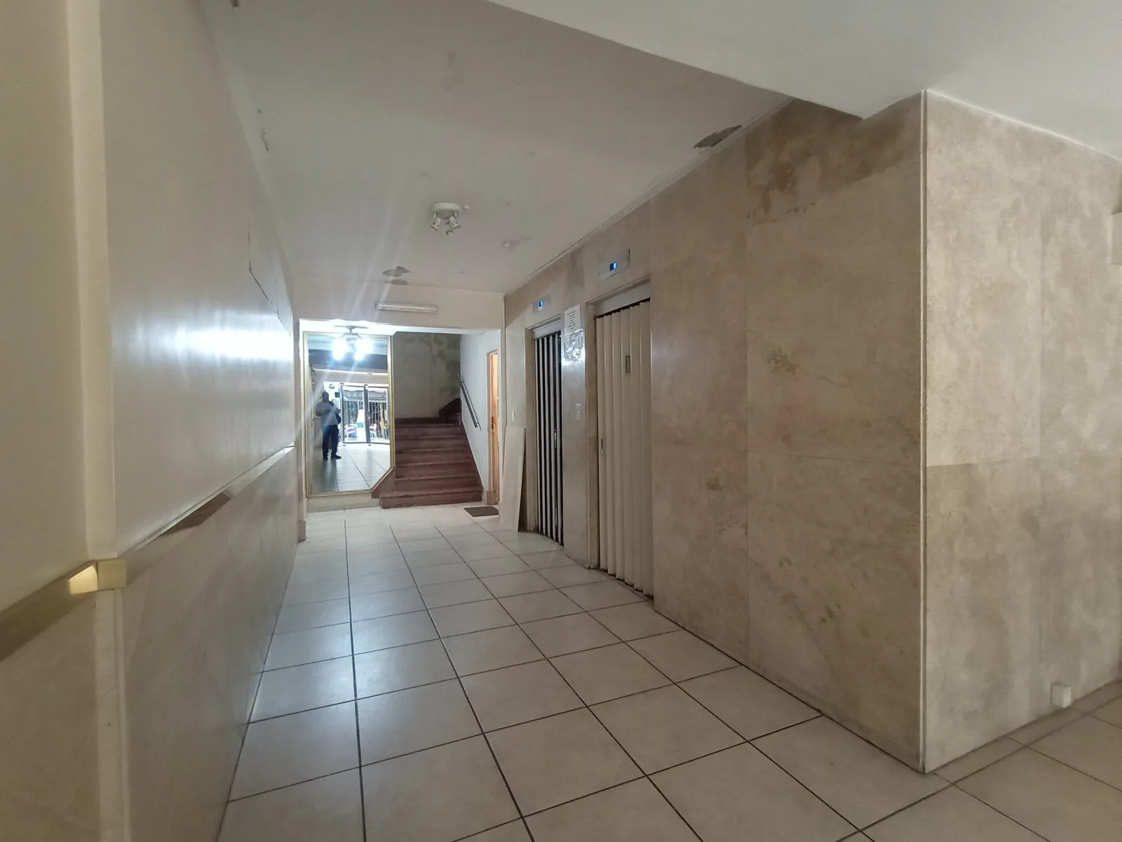 Monoambiente al Frente en Venta en Abasto foto 3