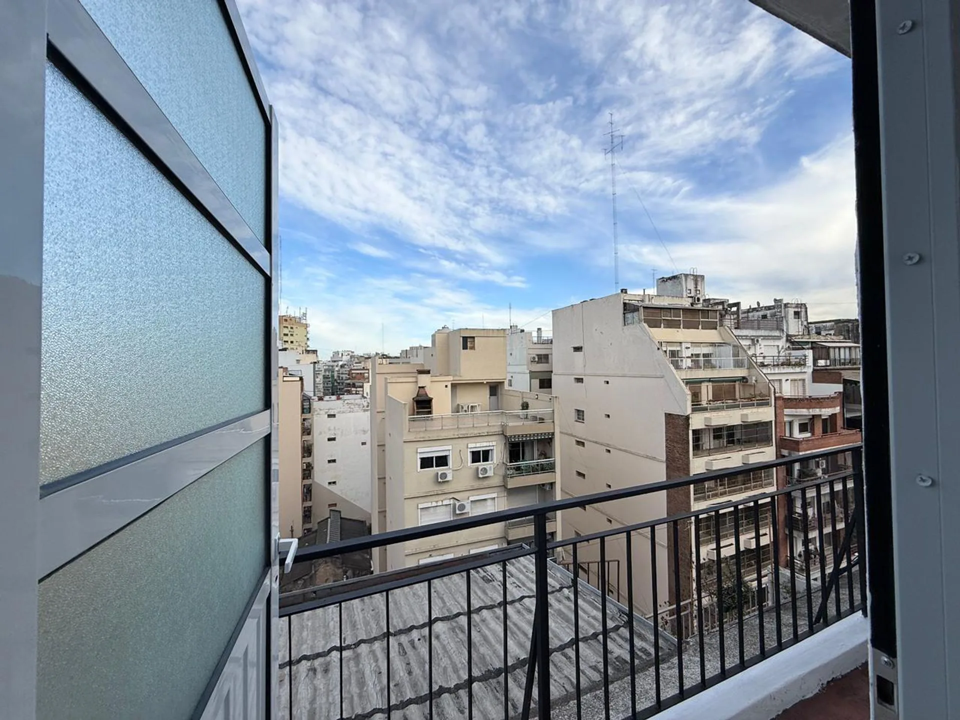 VENTA DEPARTAMENTO 2 AMBIENTES EN ALMAGRO. foto 2