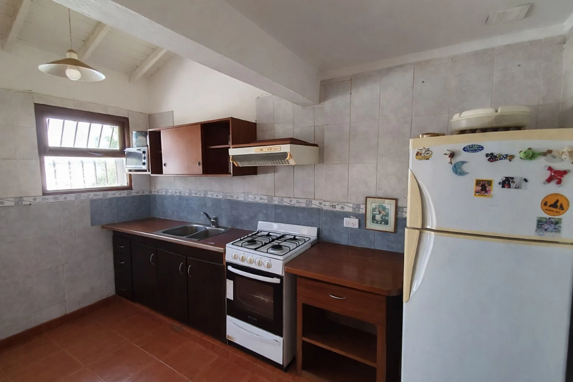 Casa 4 ambientes con garage y parque en venta foto 2