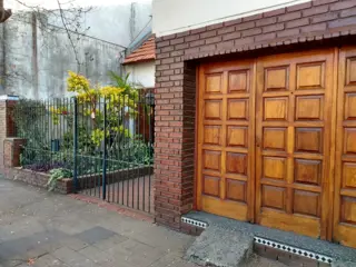 Casa en venta en Banfield foto 1