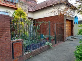 Casa en venta en Banfield foto 3