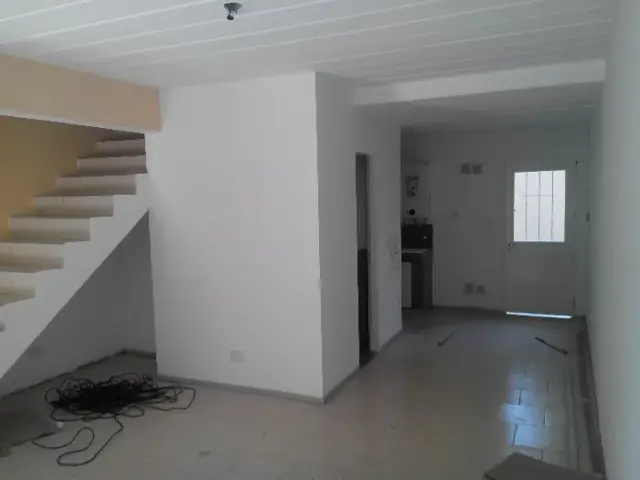 Departamento 3 AMB CON PATIO Y cochera. tigre. tacuari 255. todo incluido( no abona expensas. abl agua )