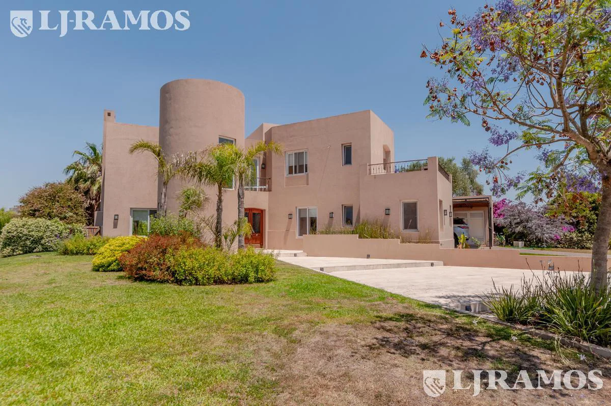 Casa al río, en alquiler en  El Yacht  - Nordelta foto 2