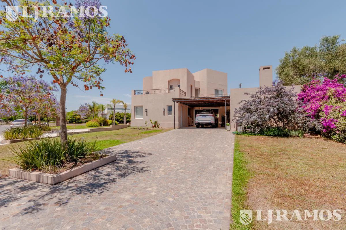 Casa al río, en alquiler en  El Yacht  - Nordelta foto 3