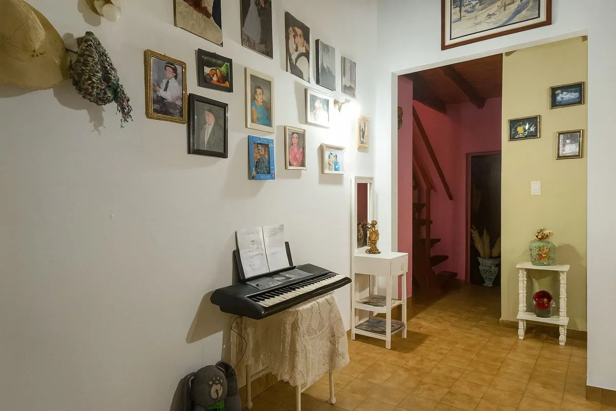Venta Casa 3 Amb + Dpto 2 Amb B. Pueyrredón foto 5