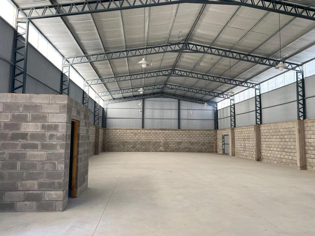 VENTA GALPON ZONA COMERCIAL/INDUSTRIAL OSTENDE foto 2