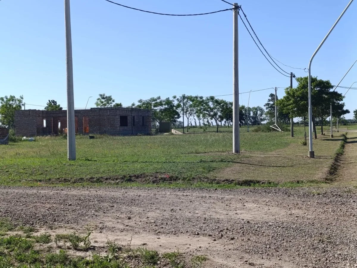 Lote en esquina en Country Los Molinos foto 2