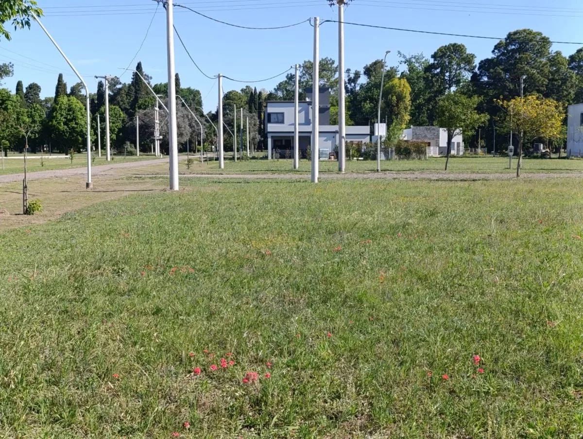 Lote en esquina en Country Los Molinos foto 3