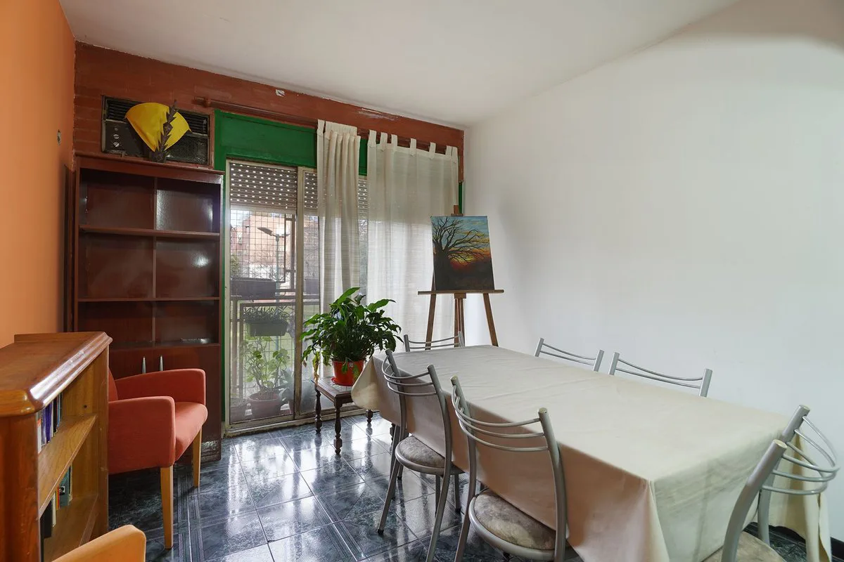 Departamento 4 amb. en Venta en Pompeya. foto 3