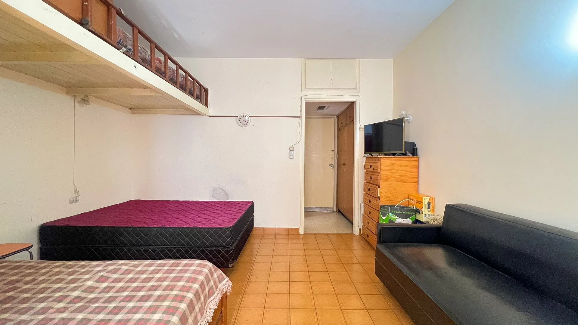 Venta dpto monoambiente zona Aldrey al frente foto 2
