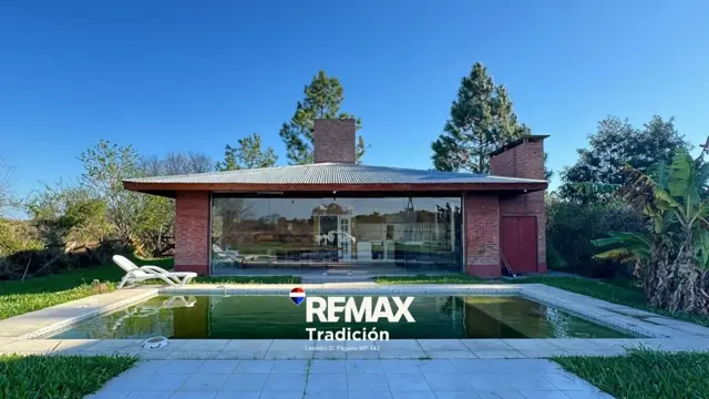CASA EN VENTA - 2 DORMITORIOS - COLONIA BENITEZ