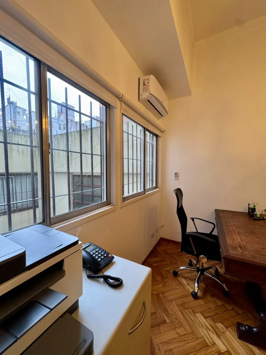 VENTA OFICINA VIAMONTE 1300 - TRIBUNALES - CENTRO foto 4