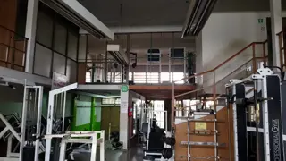 Excelente local comercial en 2 plantas sobre colectora av marquez, ideal todo rubro foto 5