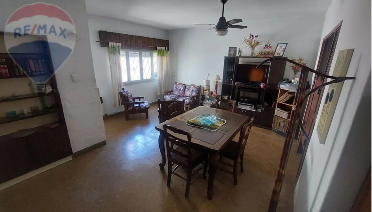 VENTA PH 4 AMBIENTES, MORON foto 3