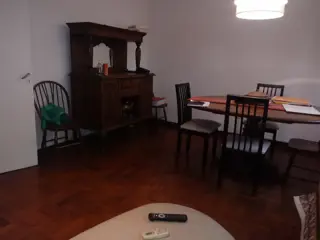 departamento con bellas y excelentes características constructivas en zona Plaza Plate foto 2
