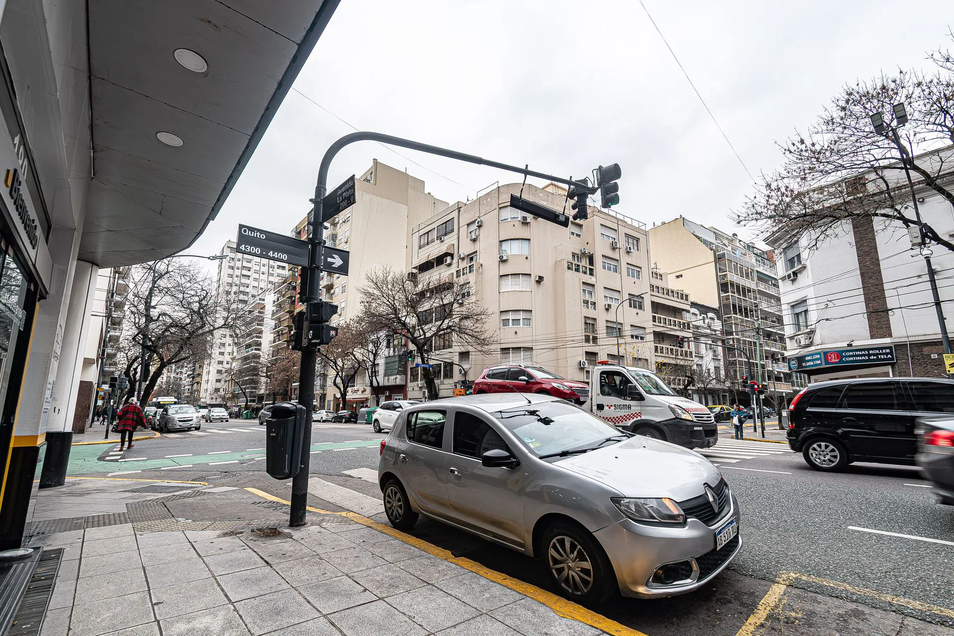 VENTA COCHERA ALMAGRO RAMPA ANCHA APTO CAMIONETAS foto 4