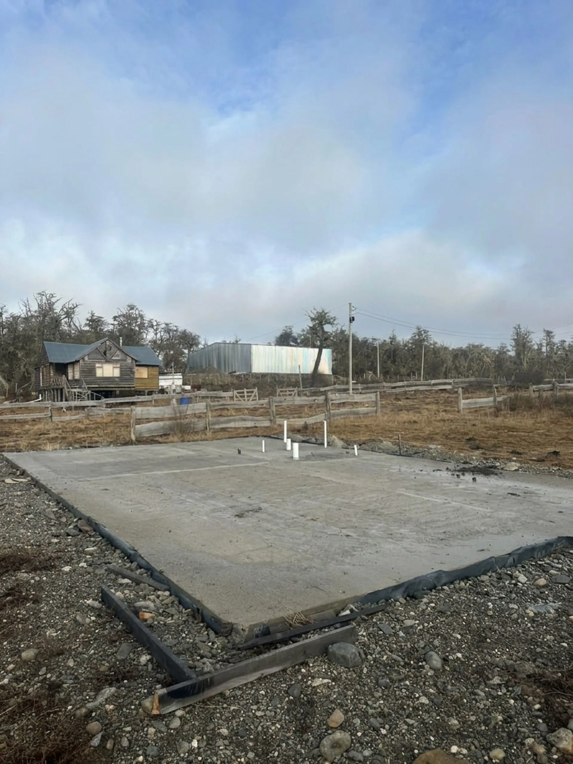 Lote de 595 m² CON PLATEA CONSTRUIDA 70 m2 foto 3