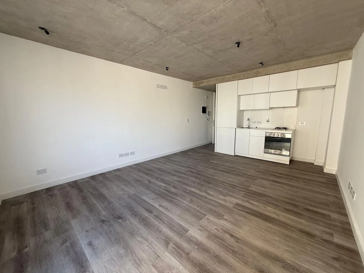Monoambiente con balcón francés a estrenar foto 5
