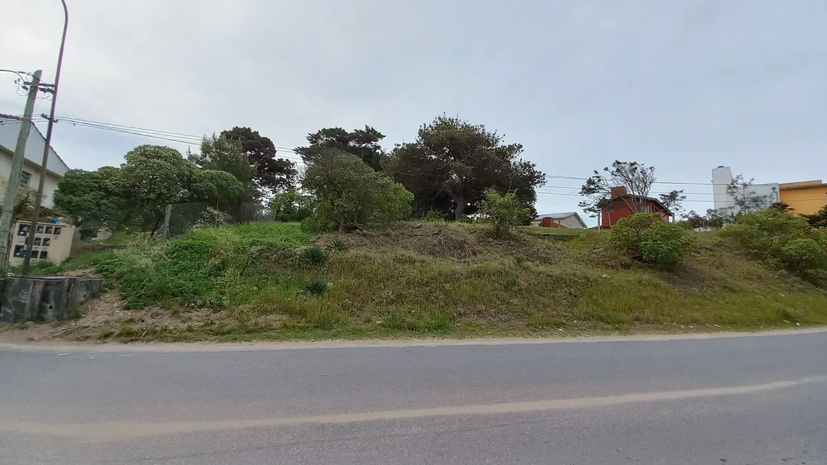 EXCELENTE LOTE A LA VENTA EN MAR DE OSTENDE foto 3