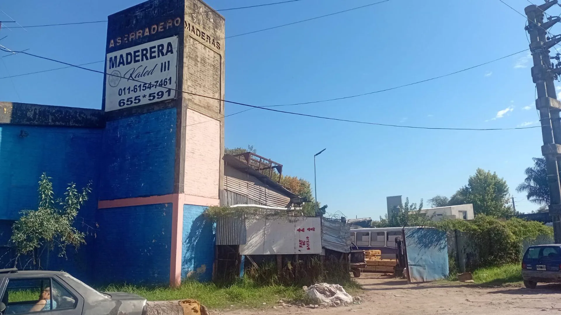 VENTA LOCAL DEPOSITO Y TERRENO SOBRE RUTA 23 foto 4