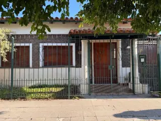 Apto Credito Chalet 4 Amb Jardín y Quincho en Temperley Este, Gba Sur - Zonaprop foto 2
