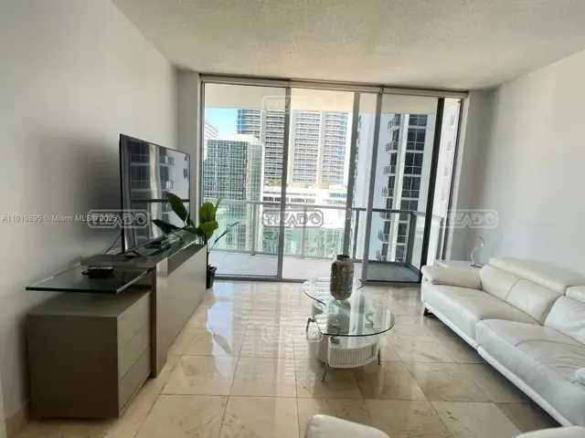 1050 Brickell Ave #1904 1000