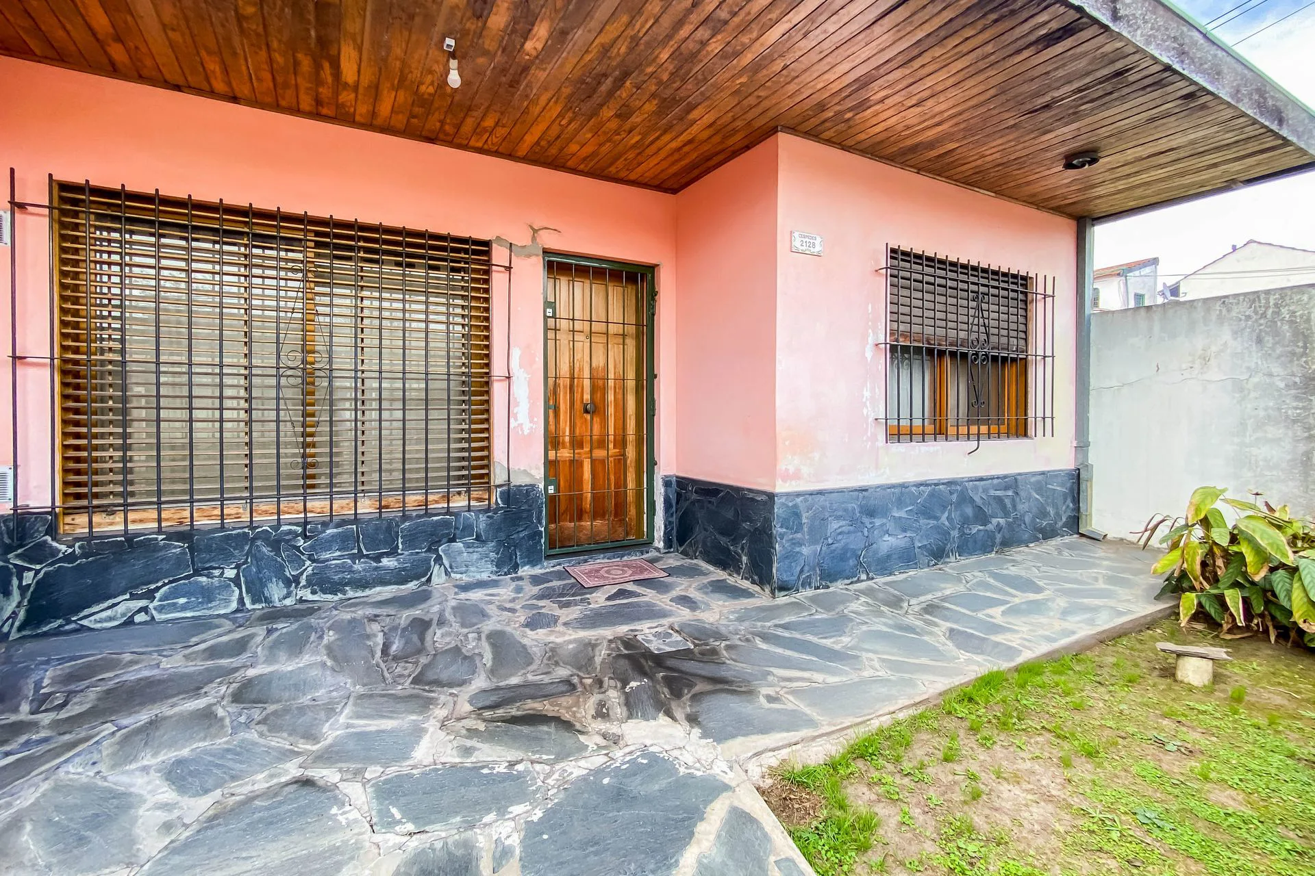 Venta casa en lote propio de 300mts Villa Adelina foto 4