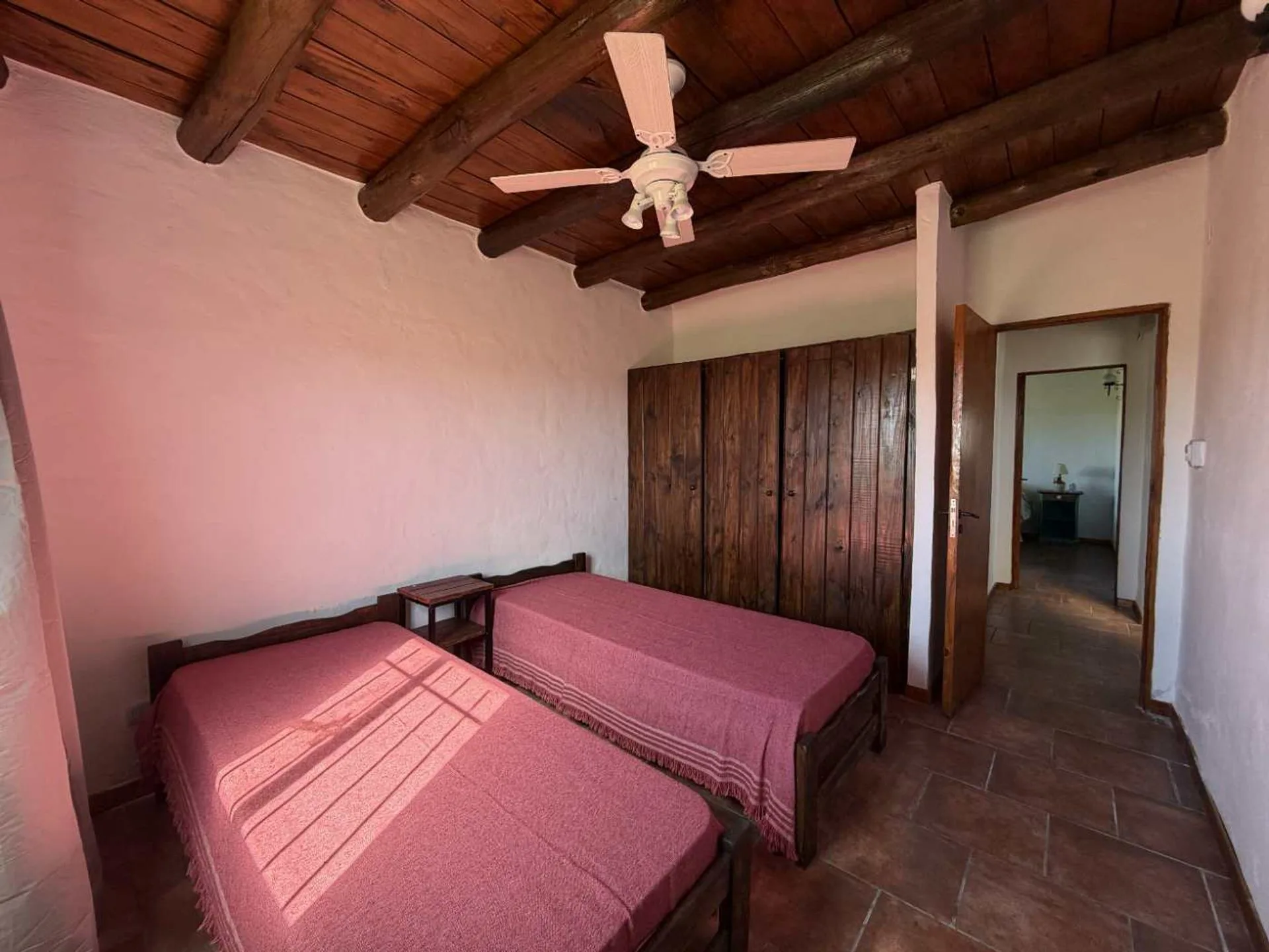 VENTA CASA  ESTILO CAMPO A SOLO  200 MTRS DEL MAR foto 4