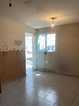Excelente local , para oficina o local comercial. foto 2