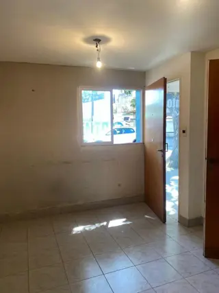 Excelente local , para oficina o local comercial. foto 4